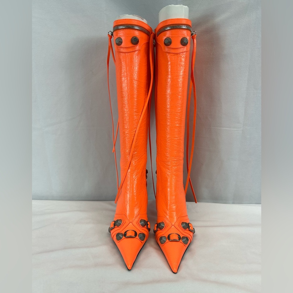 BALENCIAGA
Cagole leather knee-high boots